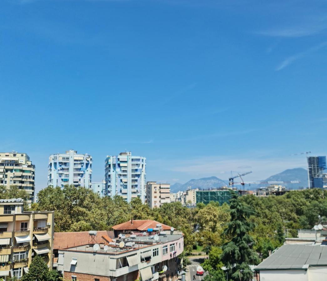 6th Floor Apartments, Apartament Tirana