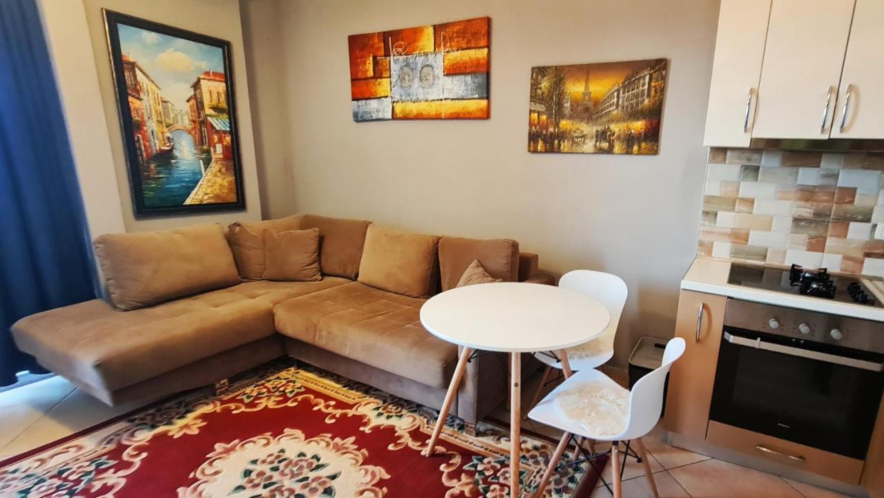 Apartament 6th Floor Apartments, Tirana